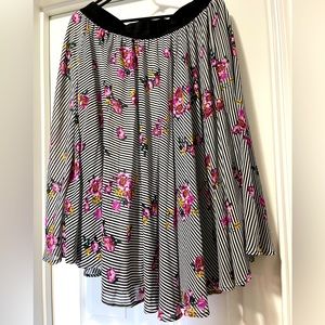 Barely worn torrid floral black and white striped skirt excellent condition